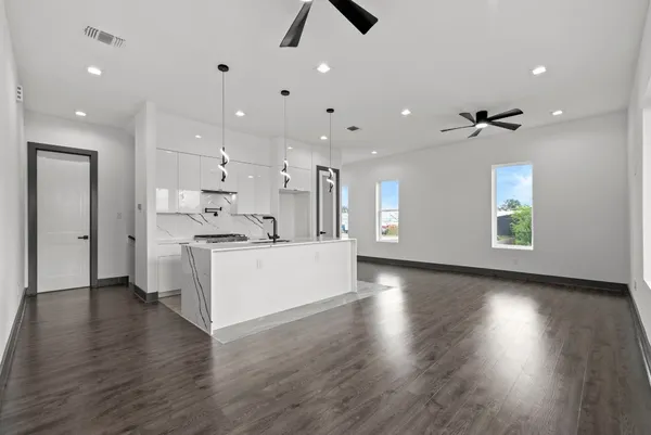 $679,000 | 3114 Clay Street, Houston, TX 77003