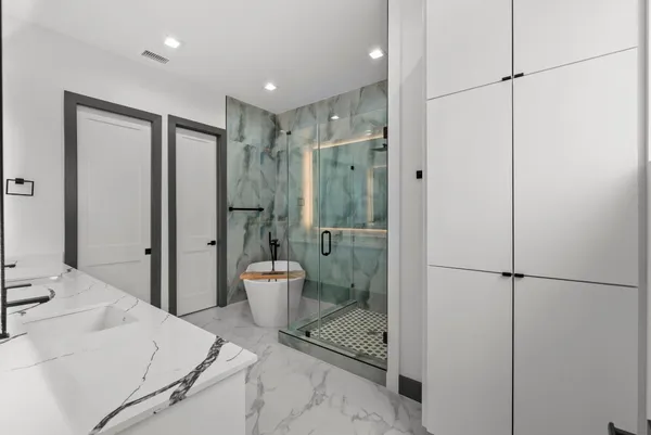 $679,000 | 3114 Clay Street, Houston, TX 77003