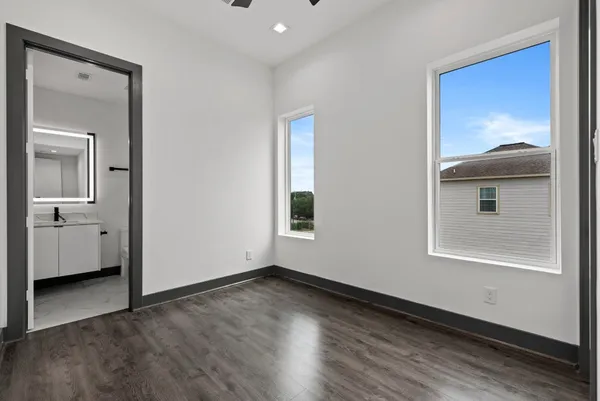 $679,000 | 3114 Clay Street, Houston, TX 77003