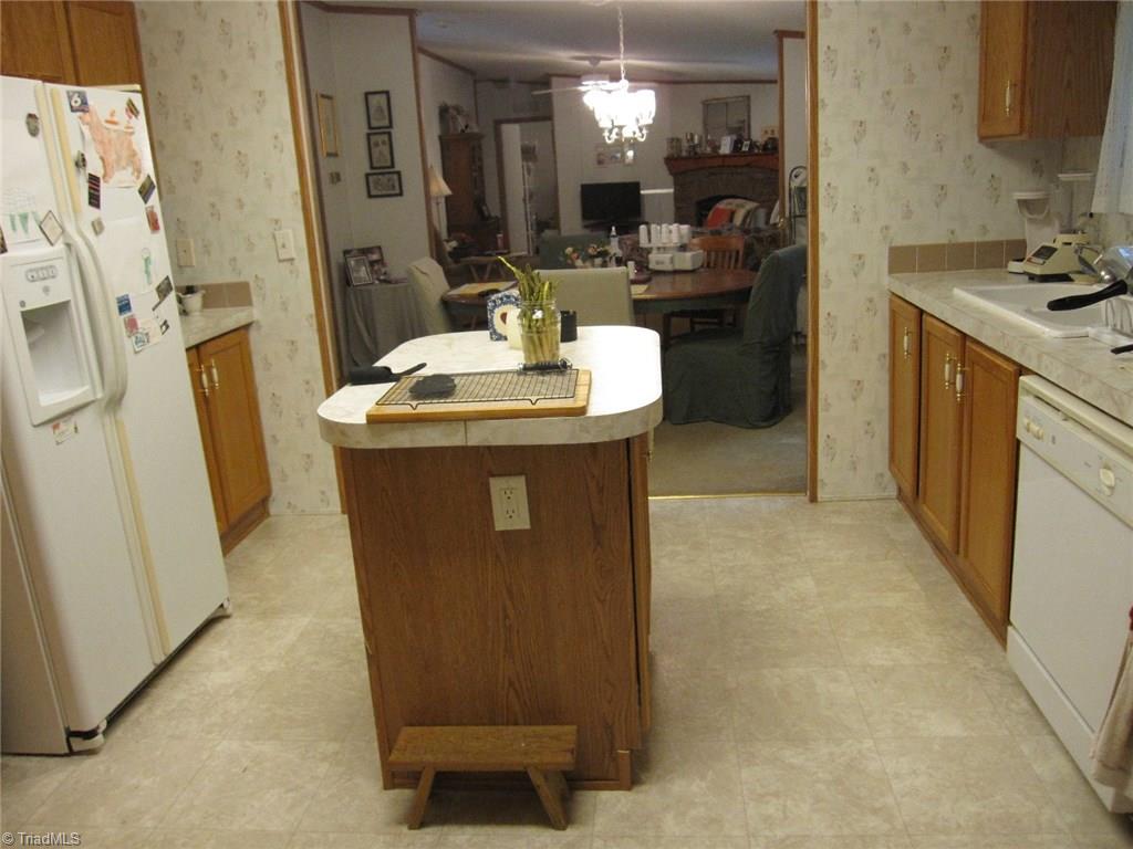 614 Essick Road Lexington, NC 27295 - Photo 4 of 18 Gallery Image 4