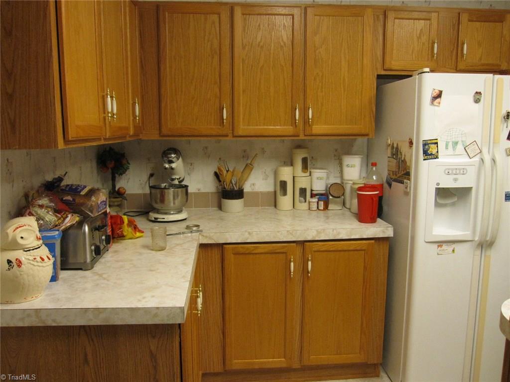 614 Essick Road Lexington, NC 27295 - Photo 5 of 18 Gallery Image 5