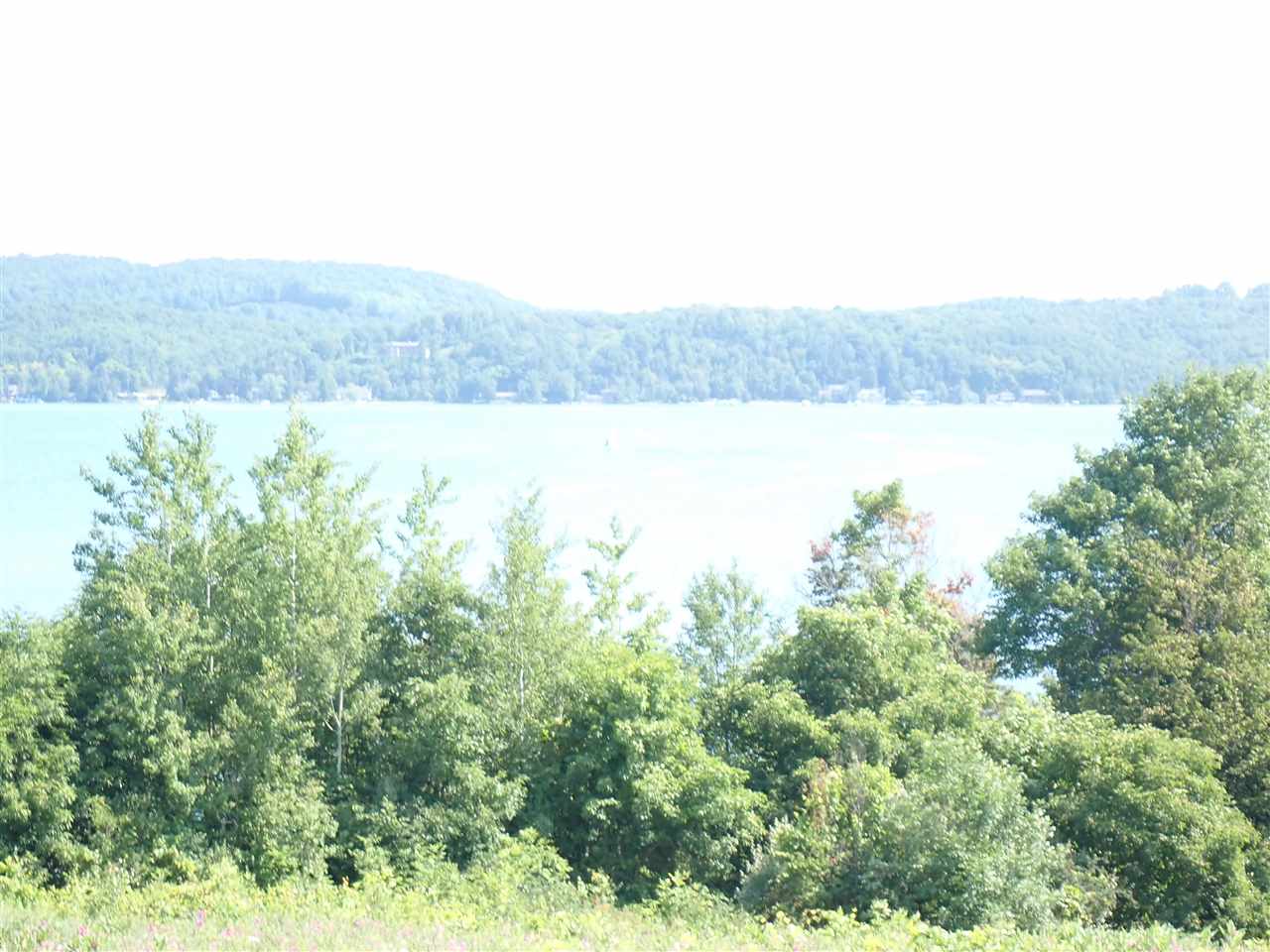 6308 East Ridge Drive Benzonia, MI 49616 - Photo 16 of 35 1890251-15.JPG