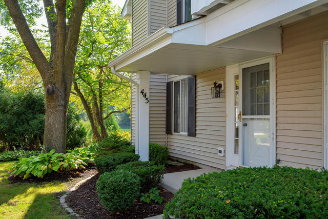 445 Old Surrey Road Hinsdale, IL 60521 - Photo 1 of 29