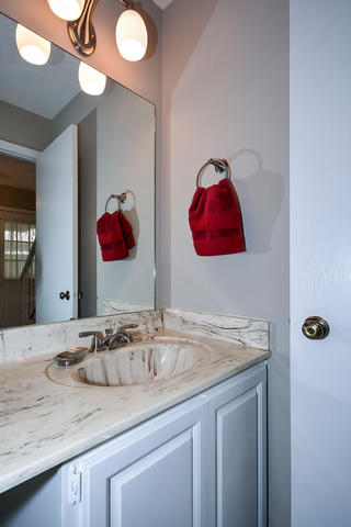 445 Old Surrey Road Hinsdale, IL 60521 - Photo 16 of 29