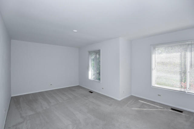 445 Old Surrey Road Hinsdale, IL 60521 - Photo 18 of 29