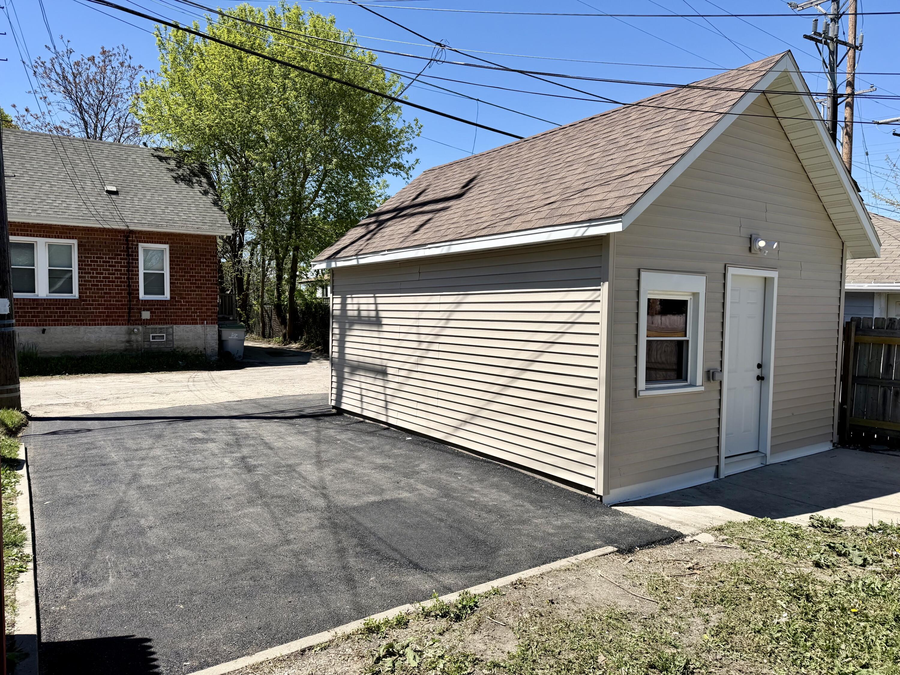 171 South 64th Street Milwaukee, WI 53214 - Photo 13 of 17 1.5 Car Garage plus parking