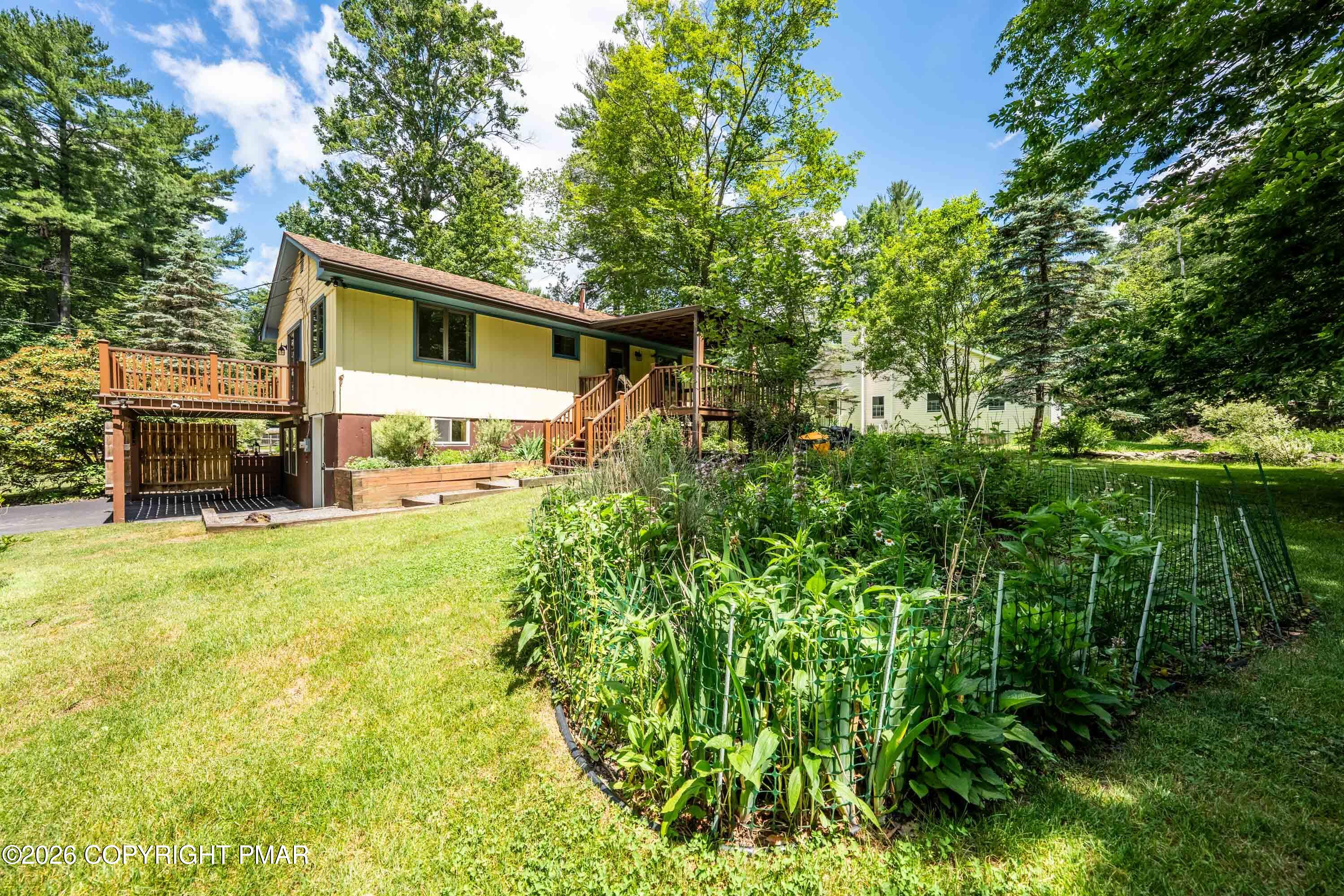 5226 Beechwood Road Pocono Lake, PA 18347 - Photo 36 of 65 5226 Beechwood-45