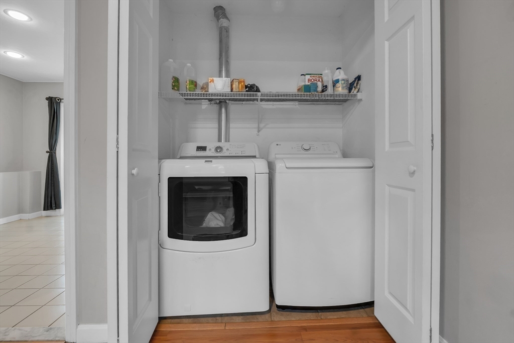 133 Derby Street Worcester, MA 01604 - Photo 33 of 42 a utility room with dryer and washer