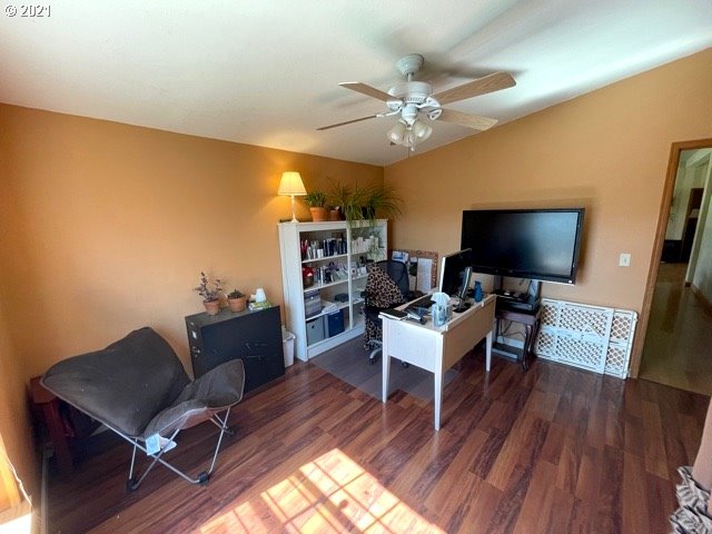 13494 Southwest Campbell Road Hillsboro, OR 97123 - Photo 16 of 32