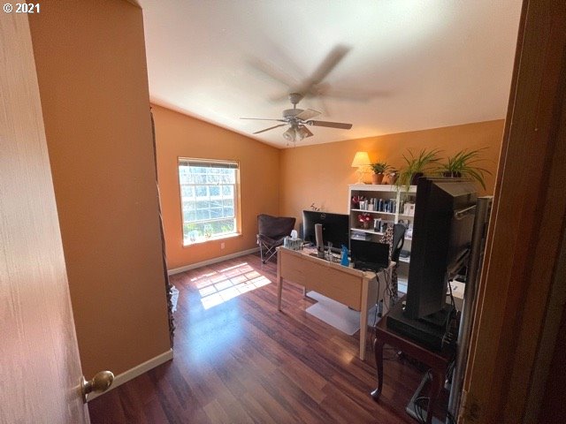 13494 Southwest Campbell Road Hillsboro, OR 97123 - Photo 17 of 32