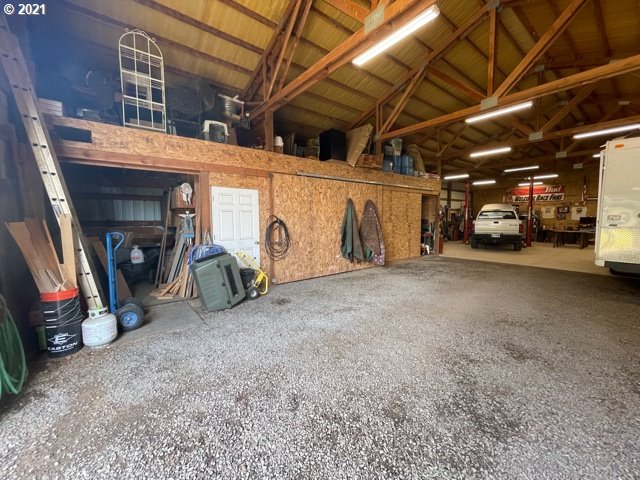 13494 Southwest Campbell Road Hillsboro, OR 97123 - Photo 27 of 32