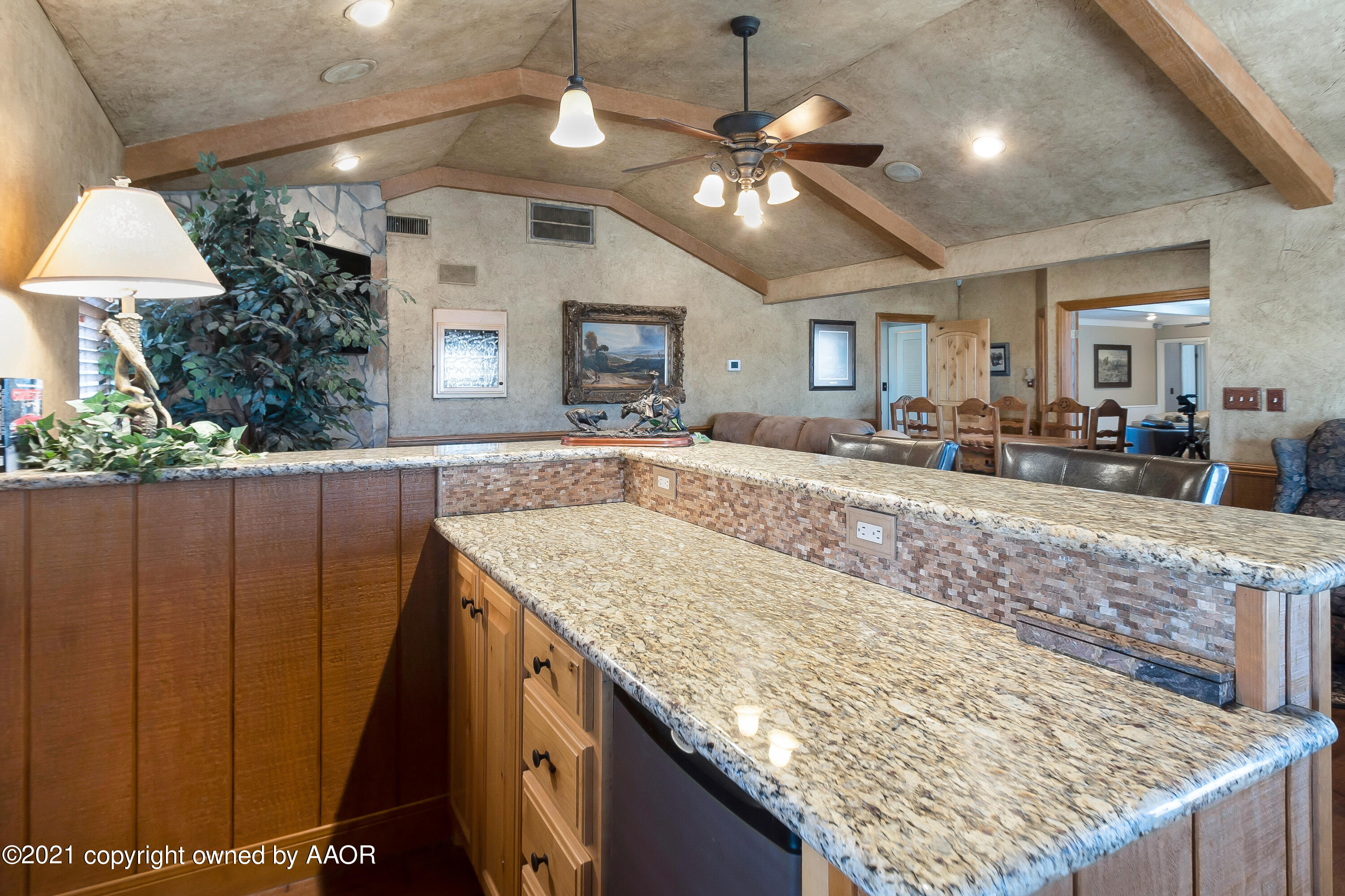 12900 Zita Road Amarillo, TX 79118 - Photo 17 of 32 017_Family Room