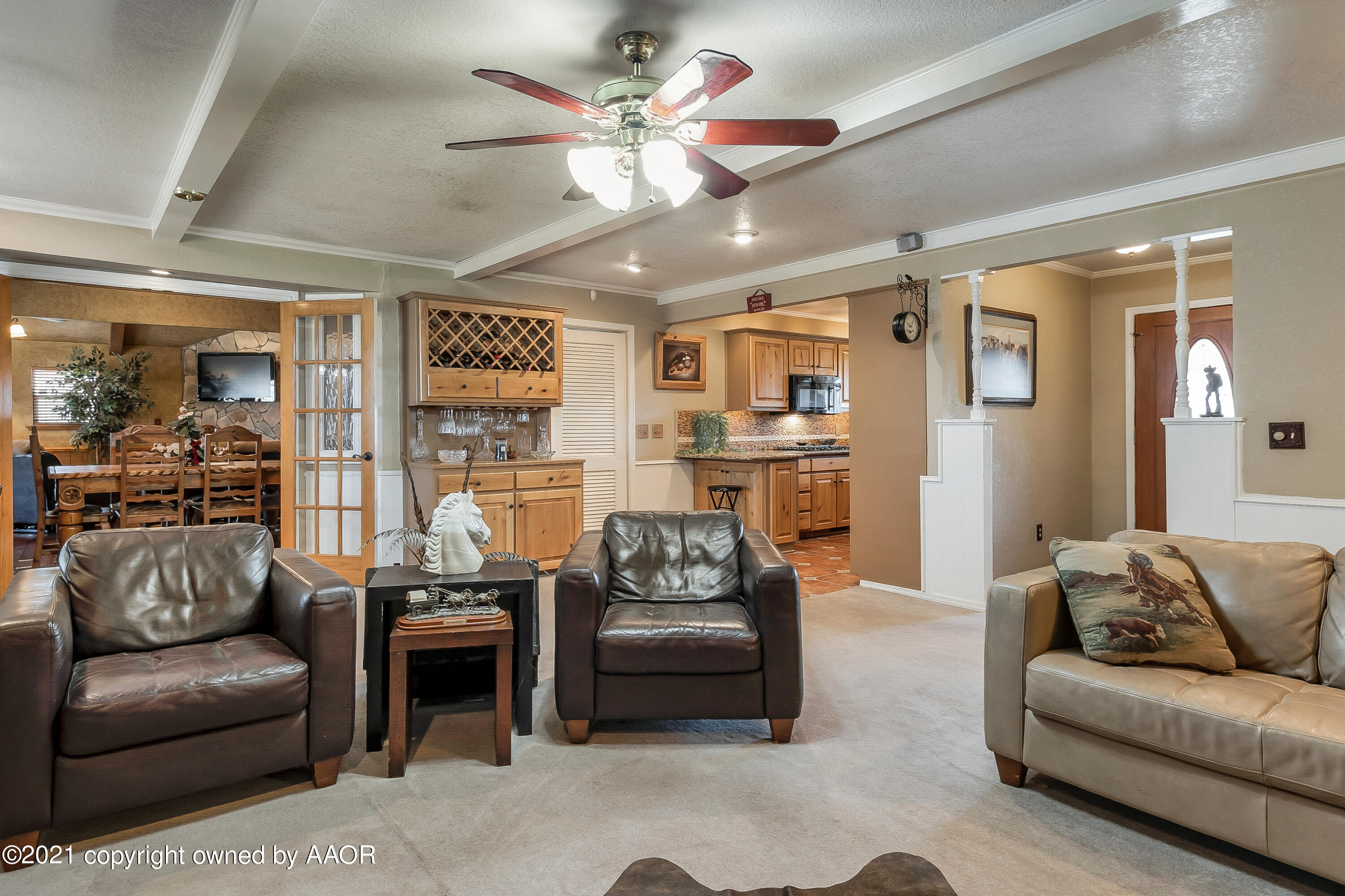 12900 Zita Road Amarillo, TX 79118 - Photo 9 of 32 009_Living Room