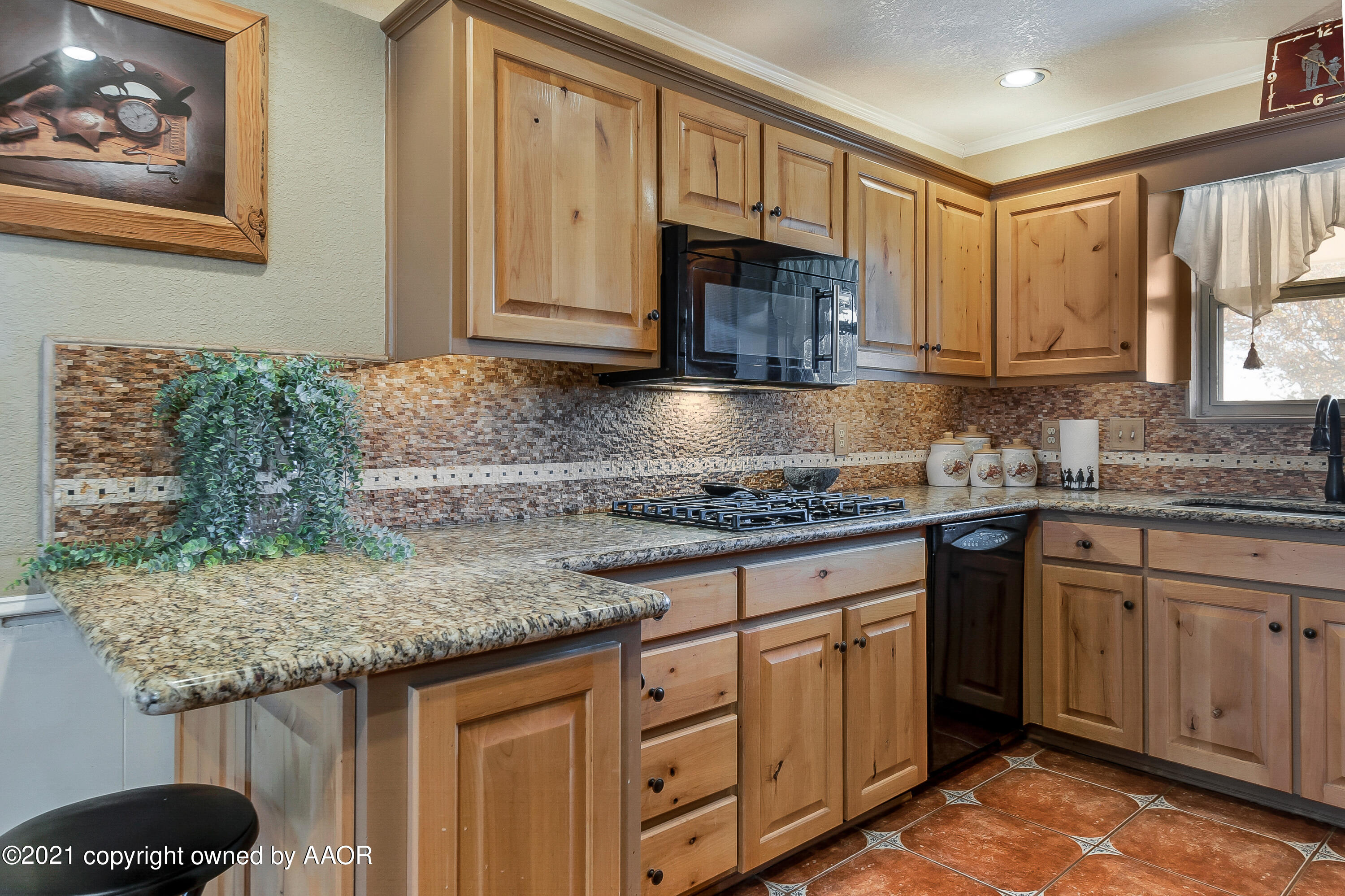 12900 Zita Road Amarillo, TX 79118 - Photo 10 of 32 010_Kitchen