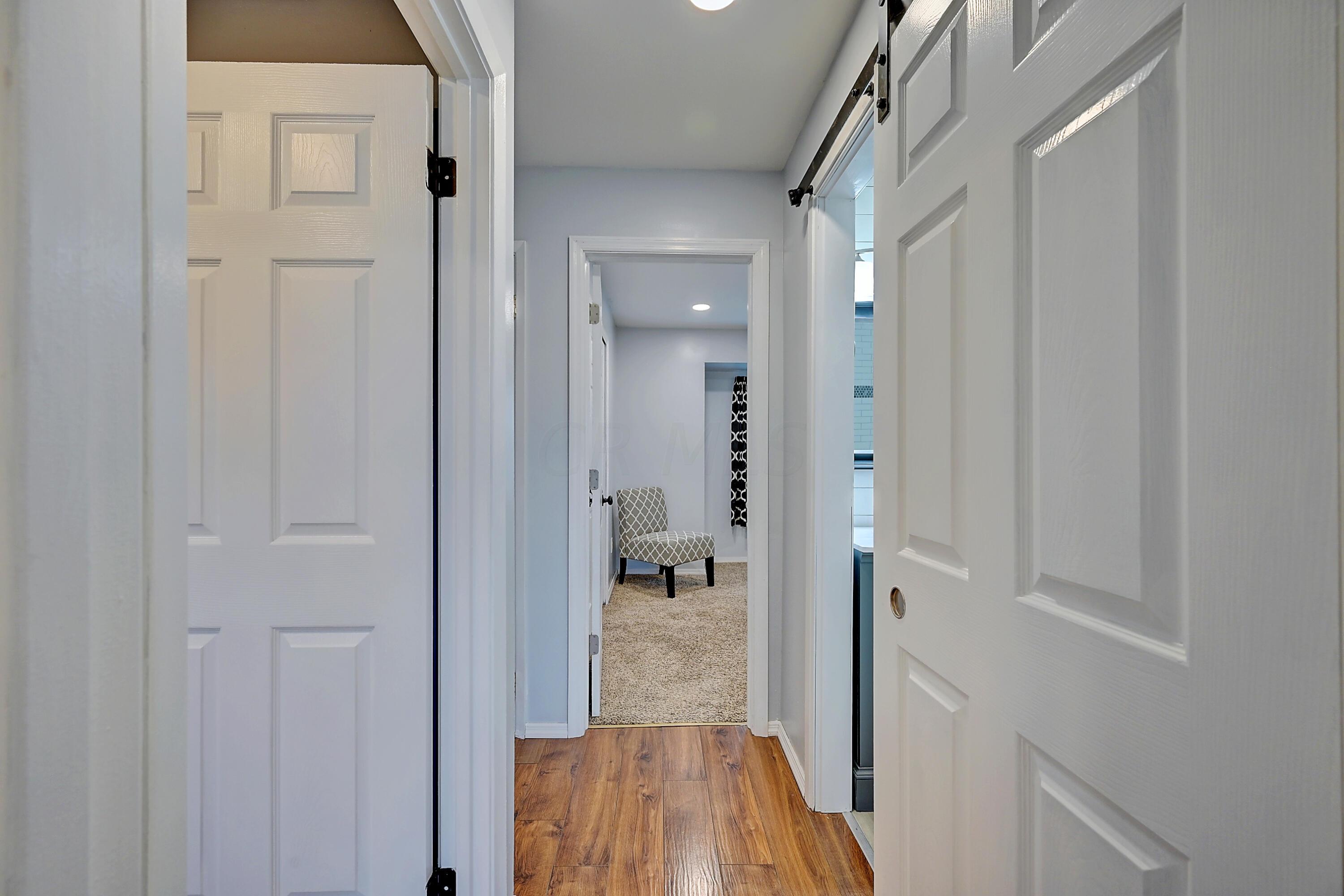 5594 Norcross Road Columbus, OH 43229 - Photo 16 of 33 Hallway