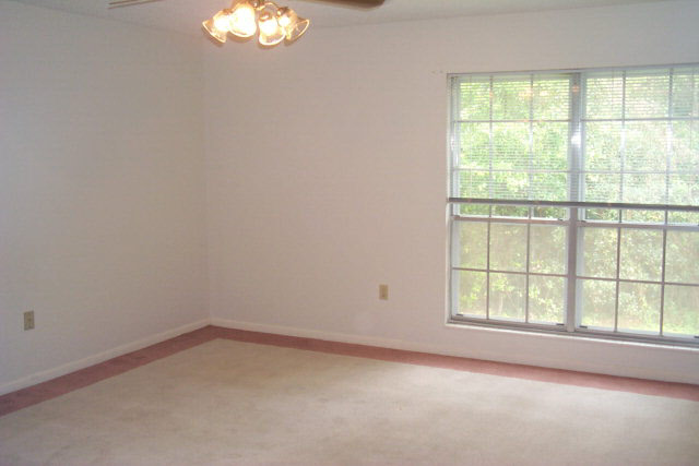 520 Southern Way Daphne, AL 36527 - Photo 10 of 18 Living Room