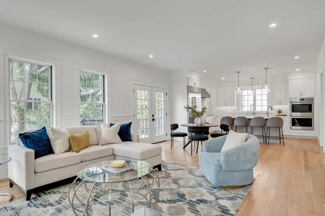 $2,599,000 | 17 Hamilton Road, Lexington, MA 02420