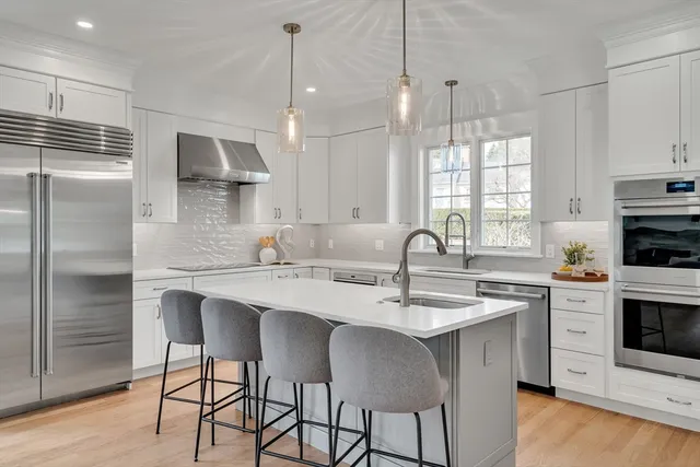 $2,599,000 | 17 Hamilton Road, Lexington, MA 02420