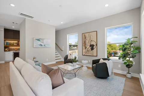 $454,900 | 719 Thornton Road, Unit A, Houston, TX 77018