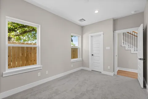 $454,900 | 719 Thornton Road, Unit A, Houston, TX 77018