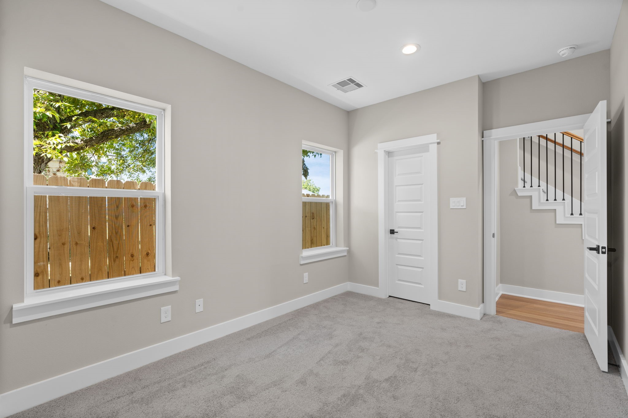 719 Thornton Road, Unit A Houston, TX 77018 - Photo 7 of 47