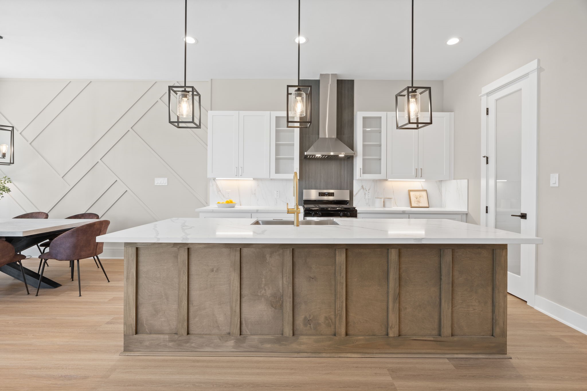 719 Thornton Road, Unit A Houston, TX 77018 - Photo 9 of 47