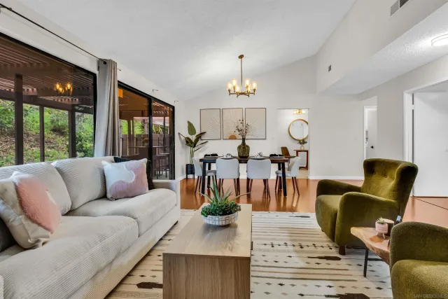 $650,000 | 2015 Daren Glen, Escondido, CA 92026