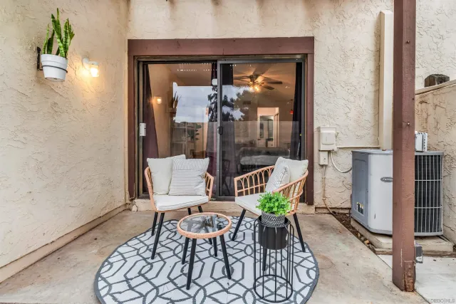 $650,000 | 2015 Daren Glen, Escondido, CA 92026