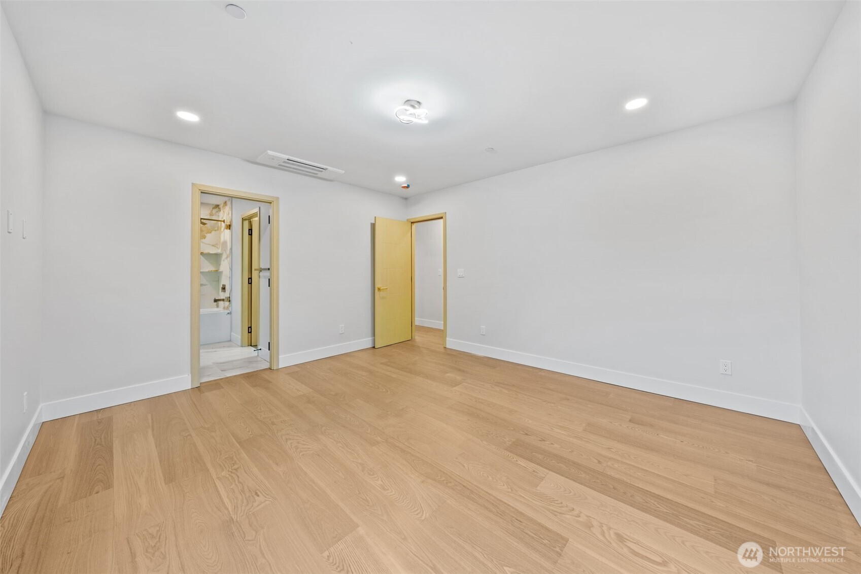 7905 240th Street Southwest Edmonds, WA 98026 - Photo 17 of 34