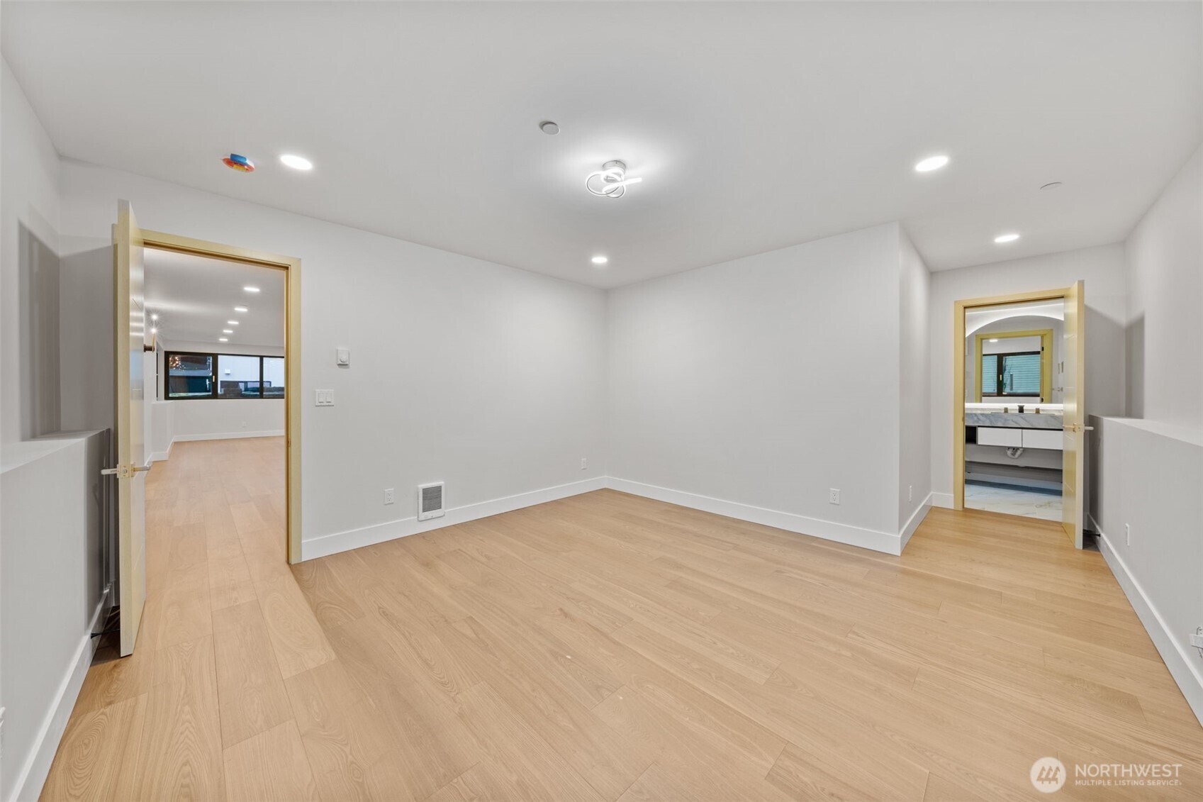 7905 240th Street Southwest Edmonds, WA 98026 - Photo 24 of 34