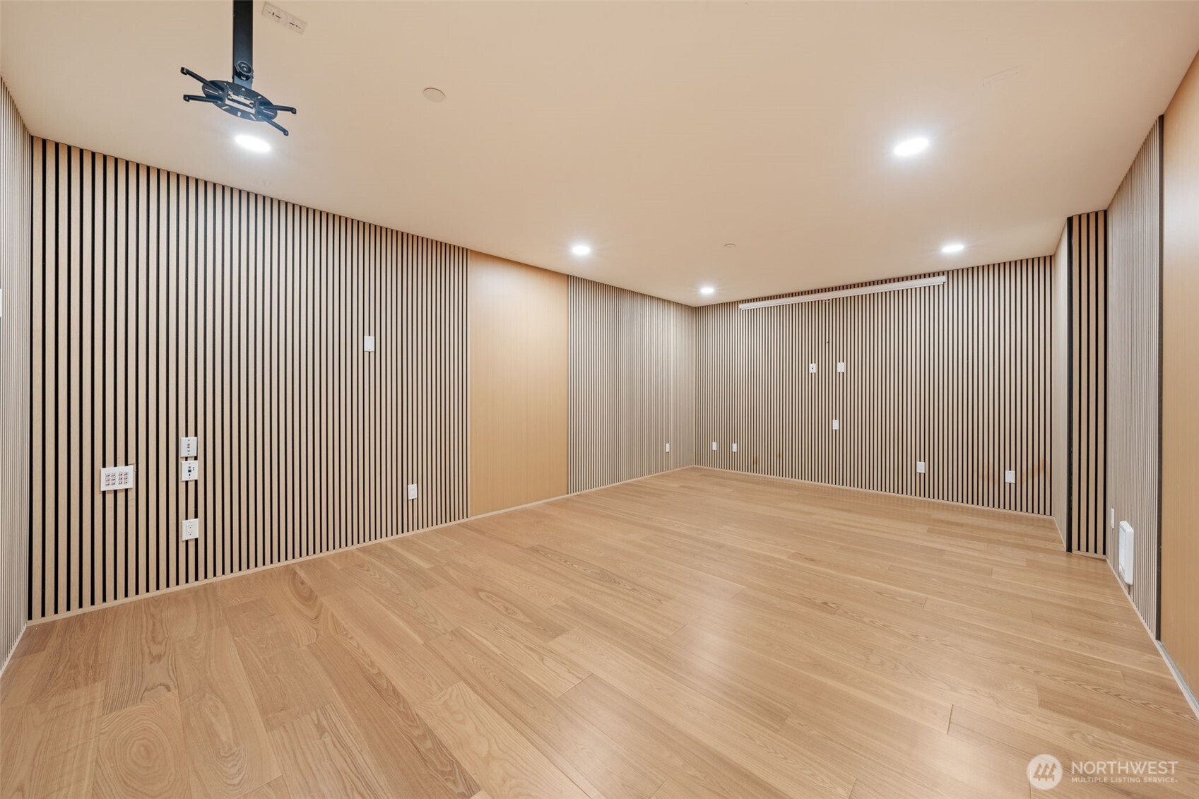 7905 240th Street Southwest Edmonds, WA 98026 - Photo 30 of 34