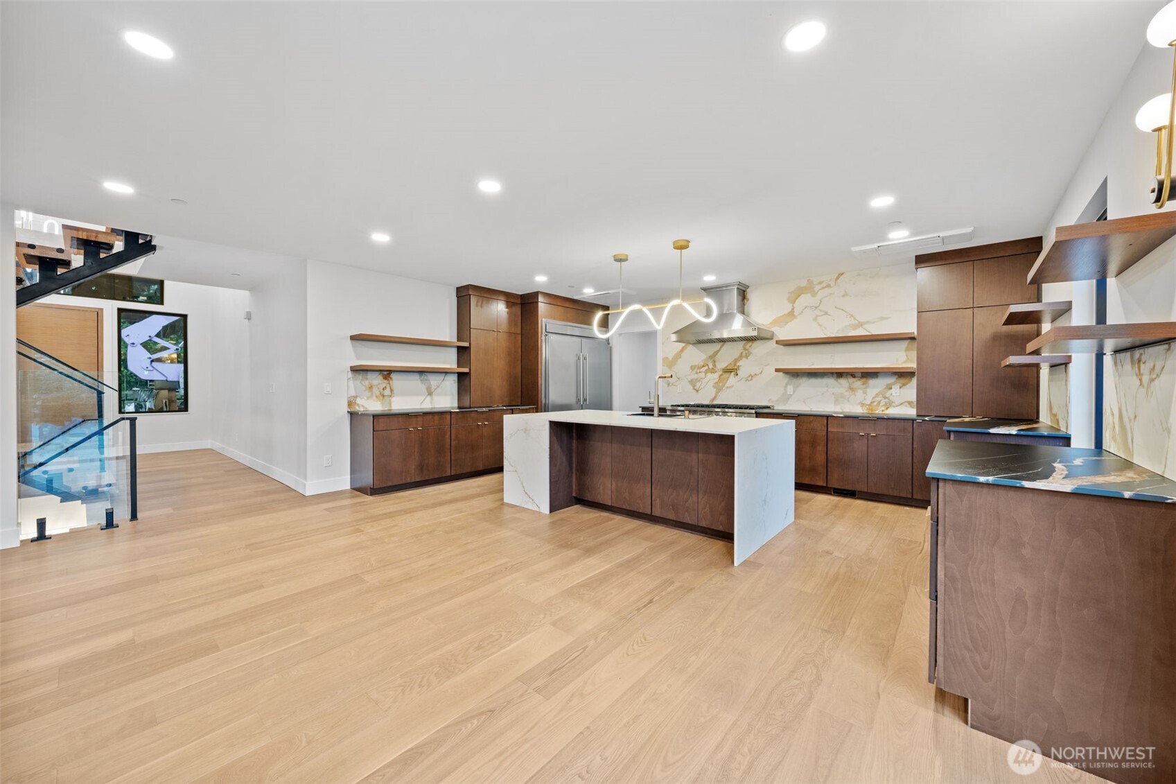 7905 240th Street Southwest Edmonds, WA 98026 - Photo 5 of 34