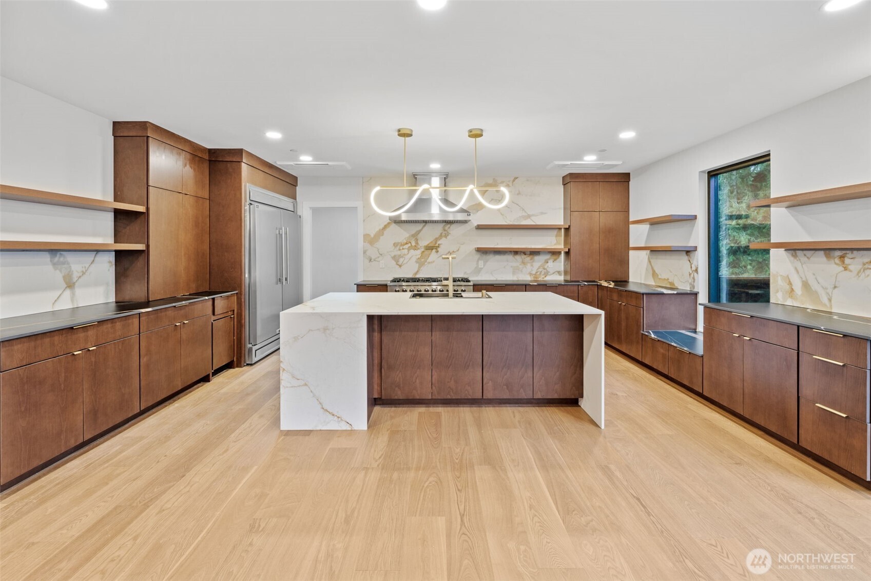 7905 240th Street Southwest Edmonds, WA 98026 - Photo 6 of 34