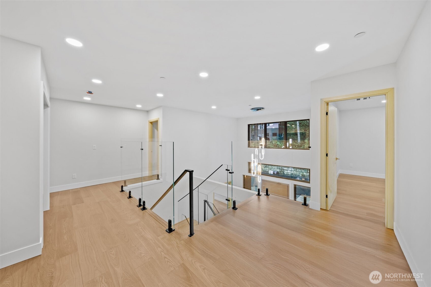 7905 240th Street Southwest Edmonds, WA 98026 - Photo 10 of 34