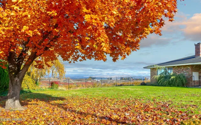 $549,900 | 7507 Scenic Drive, Yakima, WA 98908