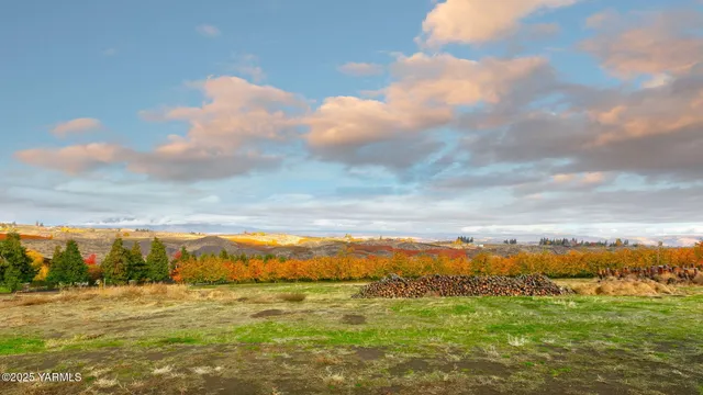 $549,900 | 7507 Scenic Drive, Yakima, WA 98908