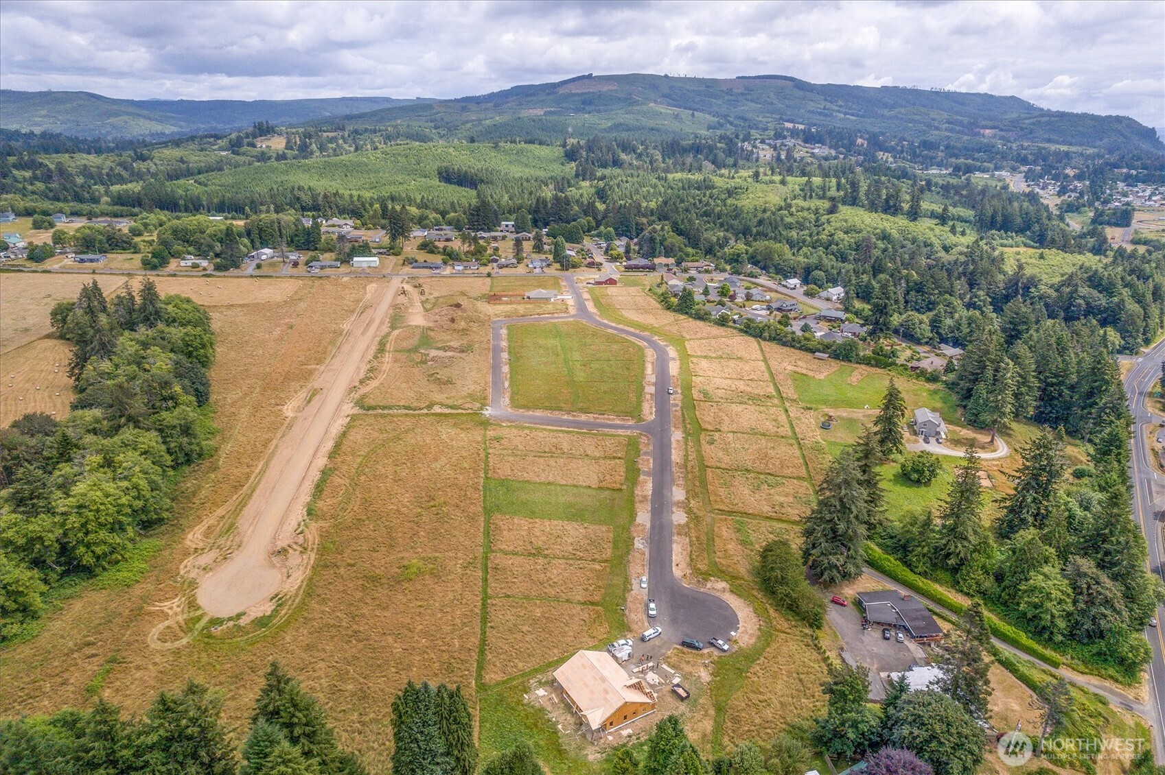 19 Anchor Way, Unit LOT 8 Cathlamet, WA 98612 - Photo 16 of 17 a view of a city with ocean view