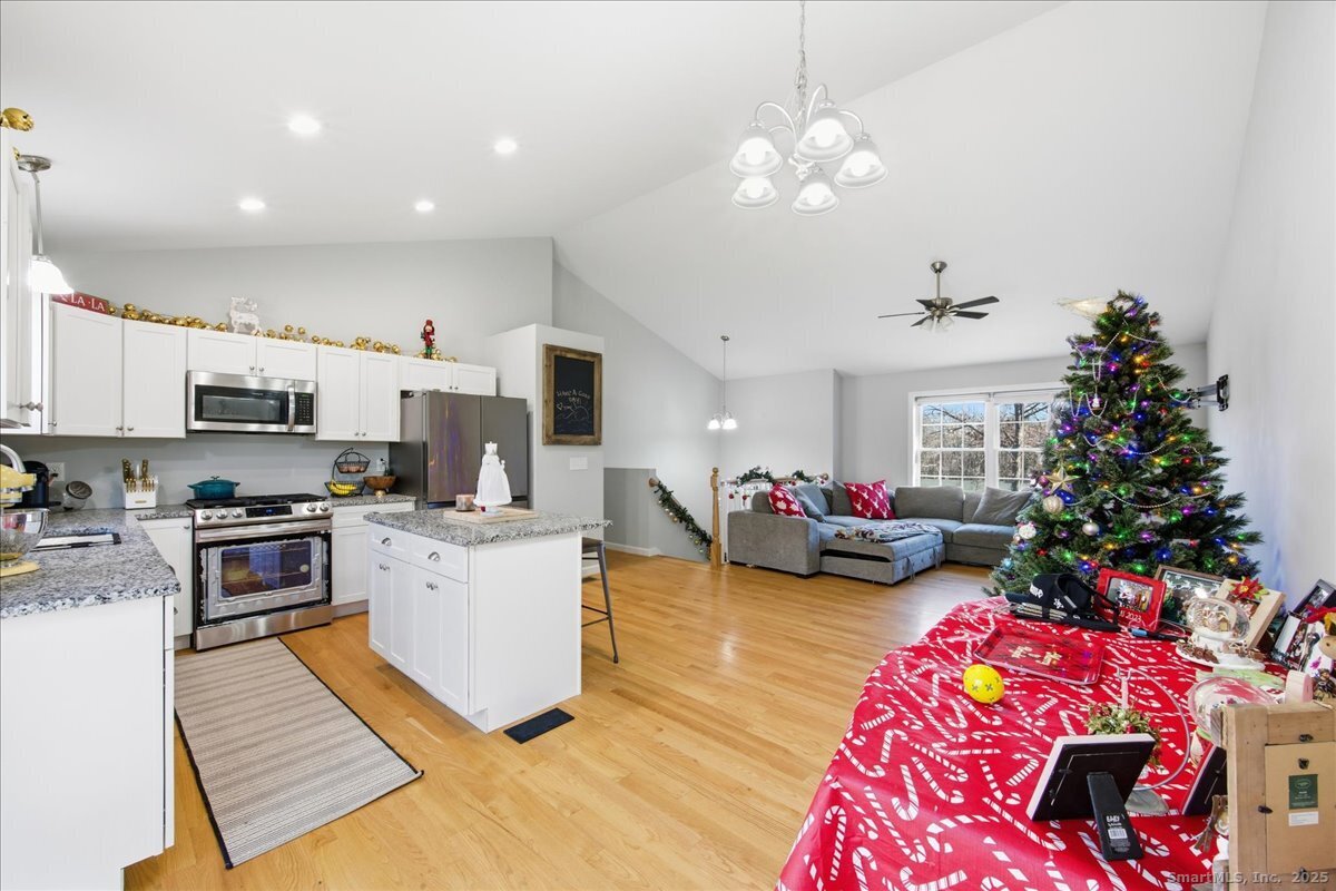 1084 East Lake Road Montville, CT 06370 - Photo 14 of 39