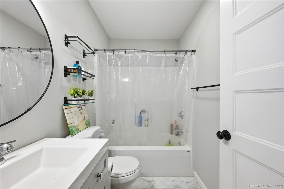 1084 East Lake Road Montville, CT 06370 - Photo 25 of 39