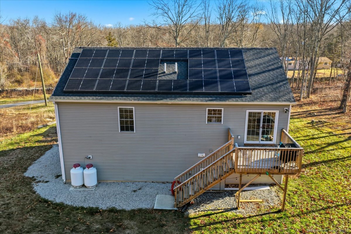 1084 East Lake Road Montville, CT 06370 - Photo 34 of 39