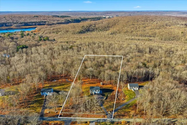 $489,900 | 1084 East Lake Road, Montville, CT 06370