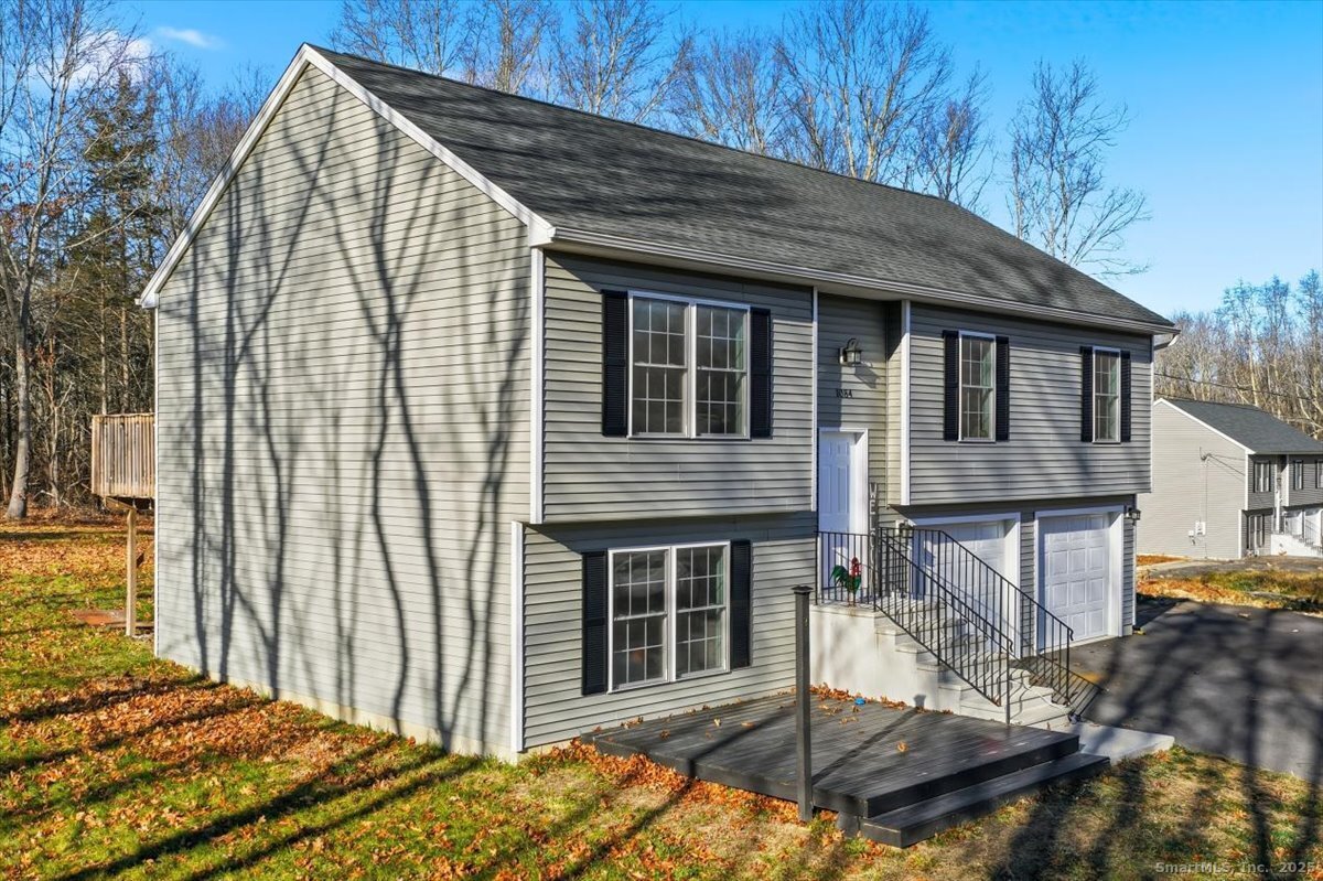 1084 East Lake Road Montville, CT 06370 - Photo 4 of 39