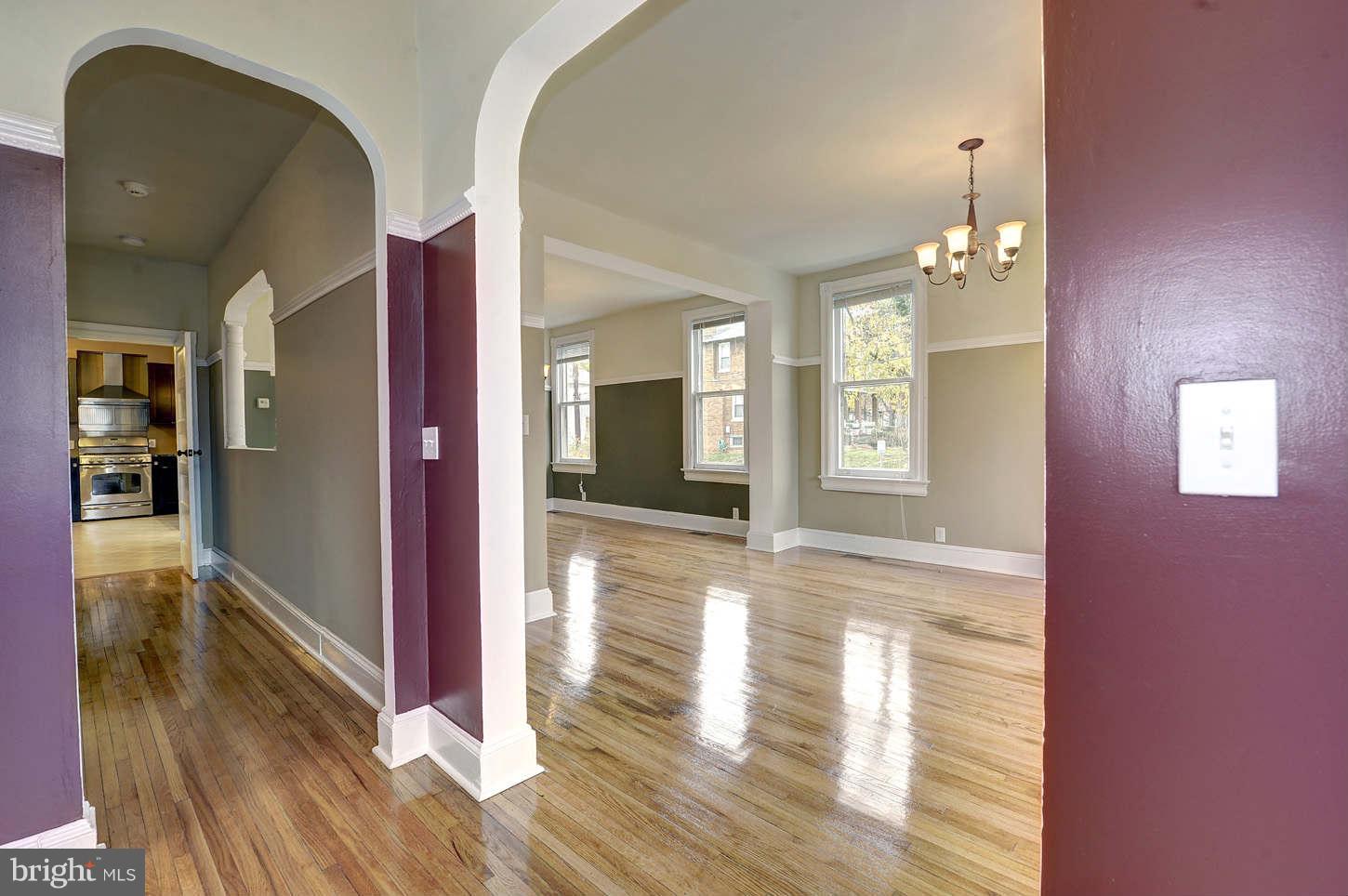 7222 Blair Road Northwest Washington, DC 20012 - Photo 2 of 30 Foyer