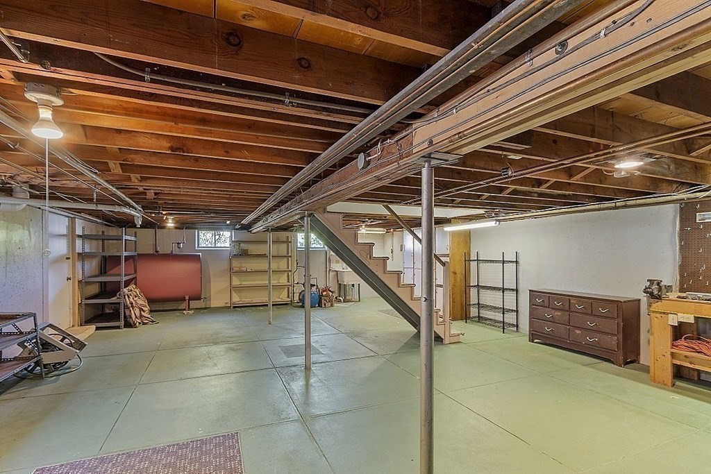 338 Donohue Road Dracut, MA 01826 - Photo 34 of 38