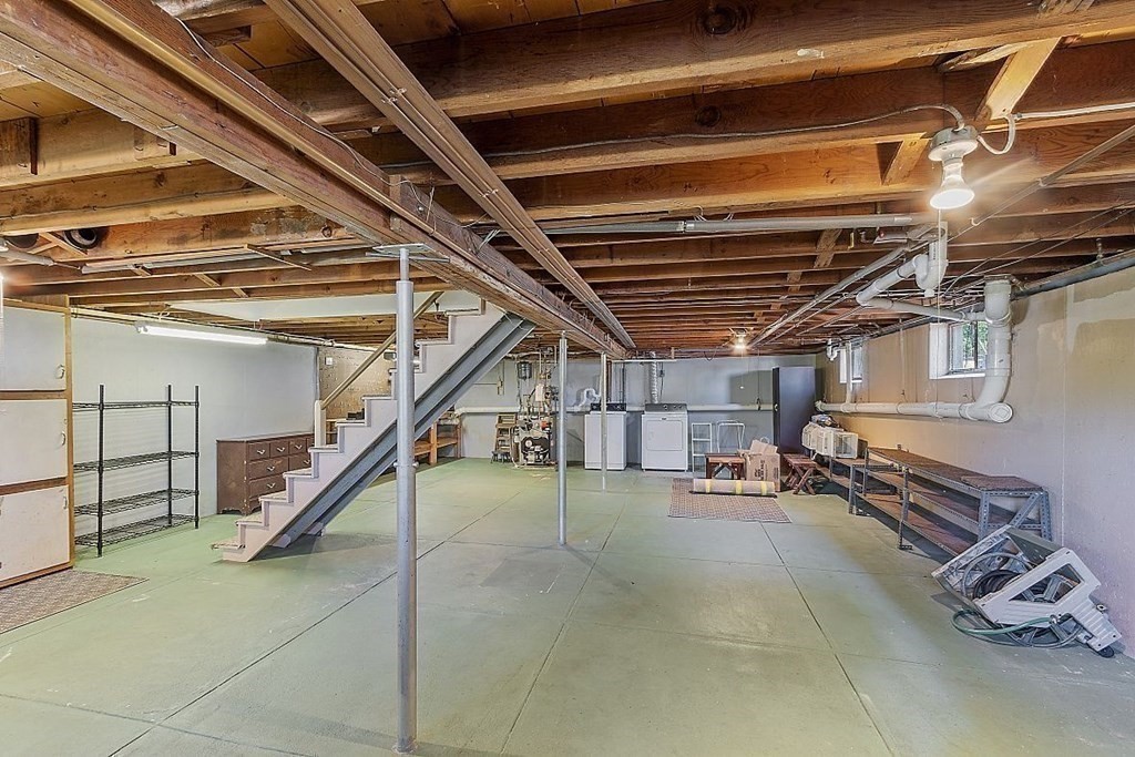 338 Donohue Road Dracut, MA 01826 - Photo 35 of 38