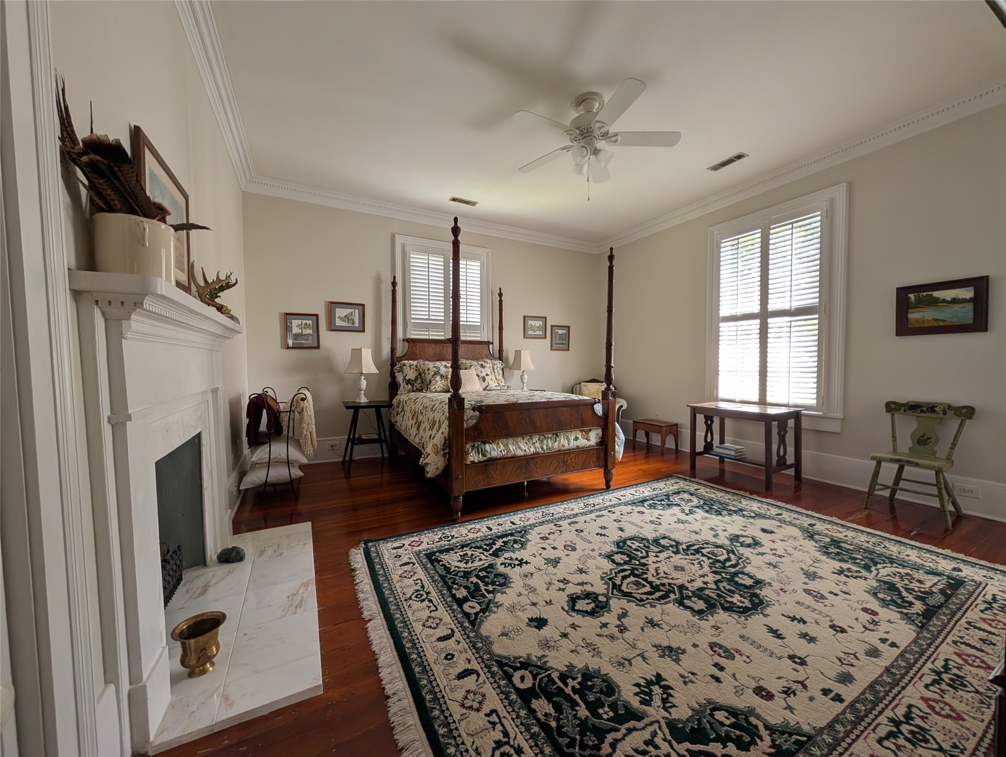 414 Spring Street Washington, GA 30673 - Photo 25 of 42 a living room with furniture and a fireplace