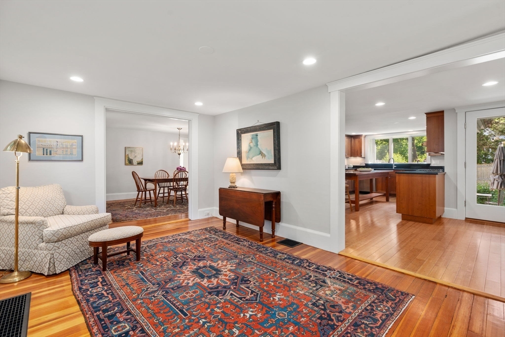 8 Avon Road Wellesley, MA 02482 - Photo 4 of 28
