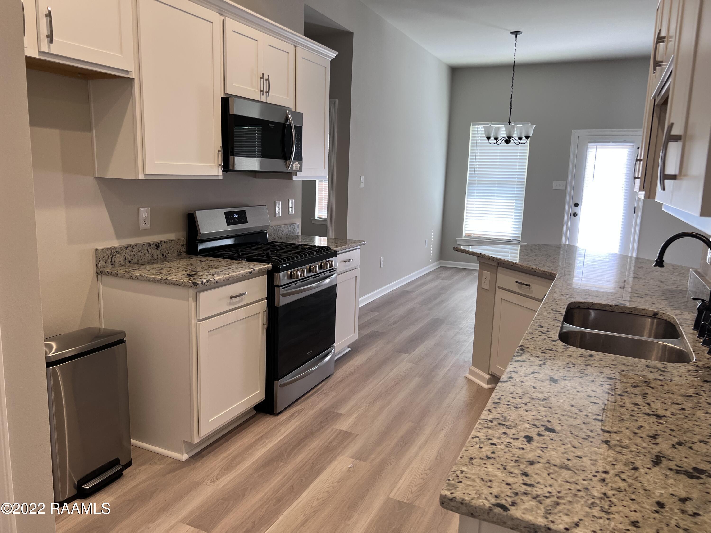 304 Tall Meadows Lane Lafayette, LA 70506 - Photo 3 of 11 IMG_6343