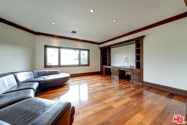 $44,500 | 209 South Anita Avenue, Los Angeles, CA 90049