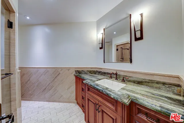 $44,500 | 209 South Anita Avenue, Los Angeles, CA 90049